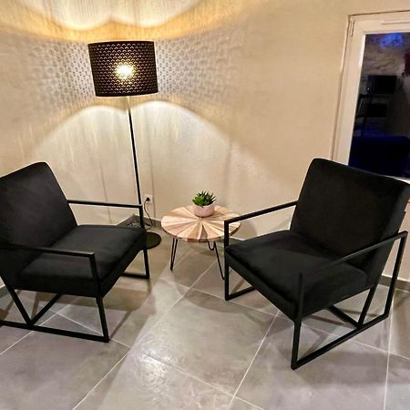 La Parenthese Du Var - Gite Avec Grande Terrasse Vue Sur Piscine Saint-Antonin-du-Var Eksteriør bilde