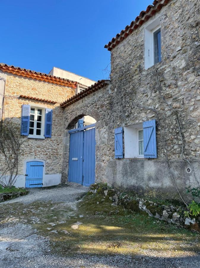 La Parenthese Du Var - Gite Avec Grande Terrasse Vue Sur Piscine Saint-Antonin-du-Var Eksteriør bilde