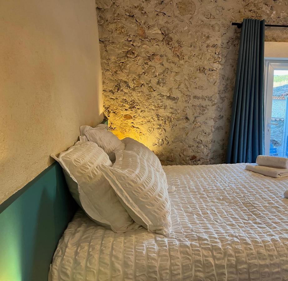 La Parenthese Du Var - Gite Avec Grande Terrasse Vue Sur Piscine Saint-Antonin-du-Var Eksteriør bilde