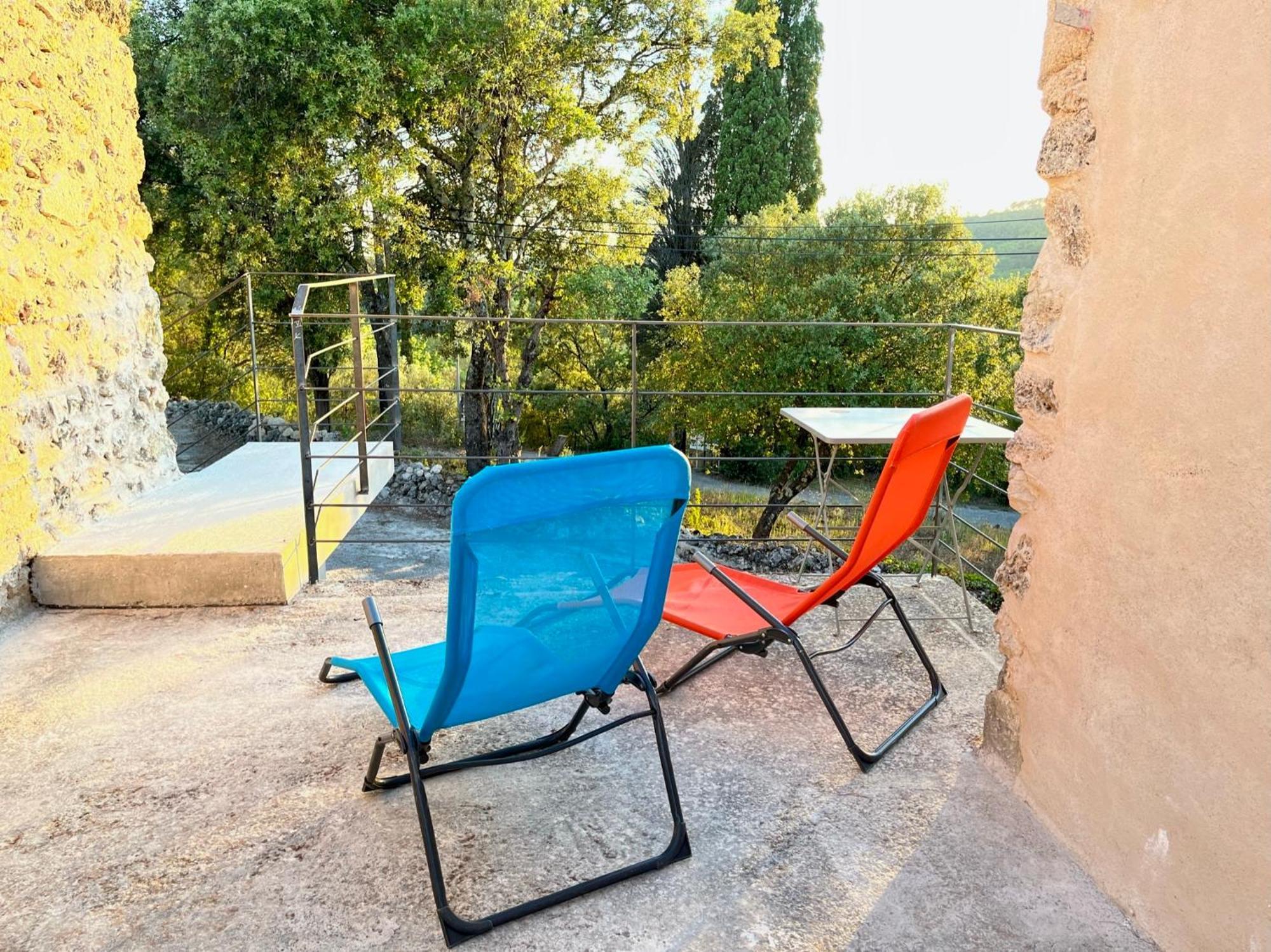 La Parenthese Du Var - Gite Avec Grande Terrasse Vue Sur Piscine Saint-Antonin-du-Var Eksteriør bilde