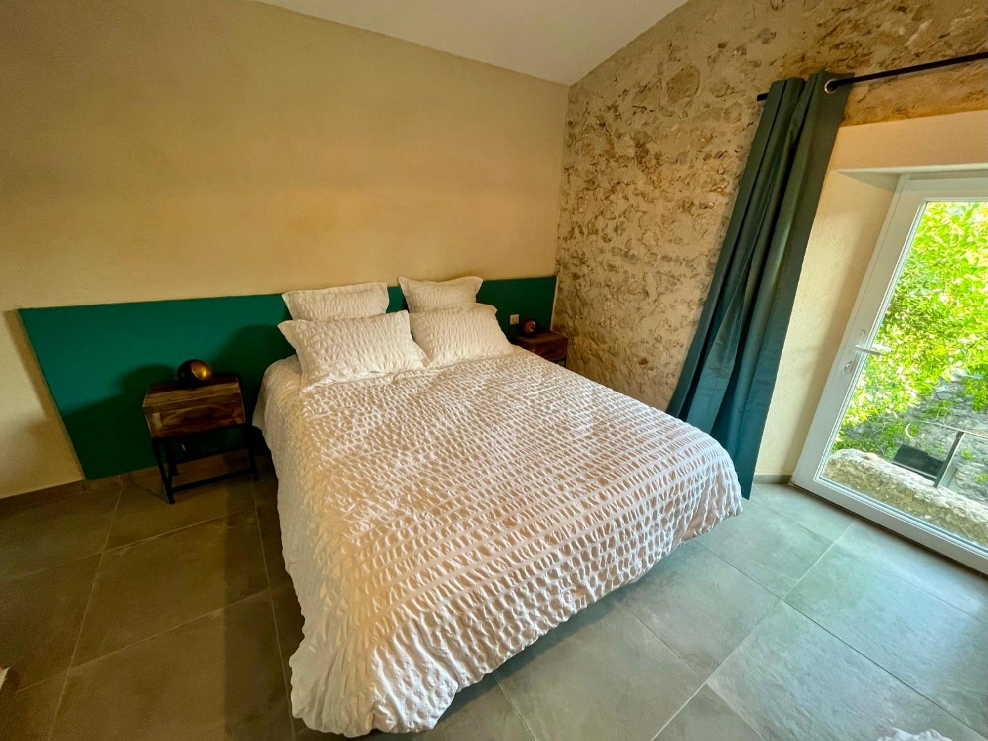 La Parenthese Du Var - Gite Avec Grande Terrasse Vue Sur Piscine Saint-Antonin-du-Var Eksteriør bilde